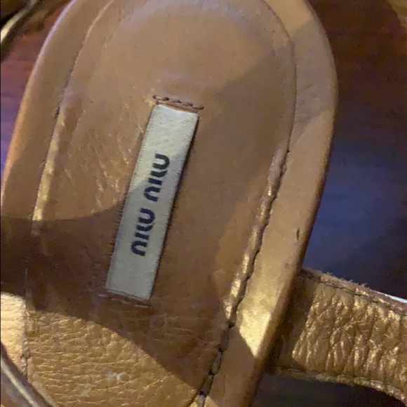 Miu Miu Gold T-Strap Sandals with Gold Beaded Embellishments - Picture 6 of 8